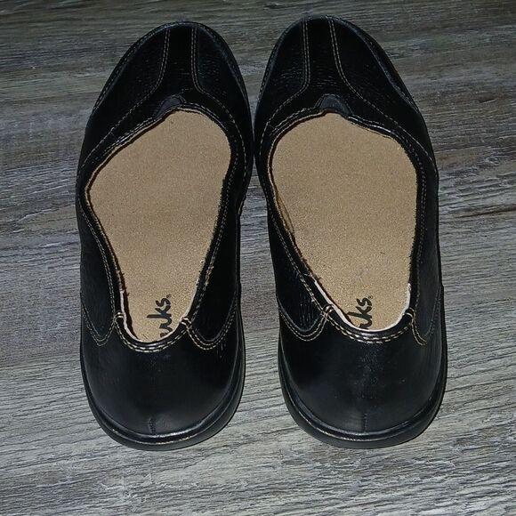 Clarks 84668 Black Pebbled Leather Slip-On Casual Cushioned Loafer  Sz 7 EUC - Picture 4 of 7